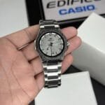 Men's Silver Quartz Watch with Anti-Reflective Sapphire Crystal
