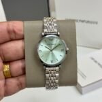 Luxury Slim Rose Gold Women’s Watch – 32mm Elegant Analog Dial
