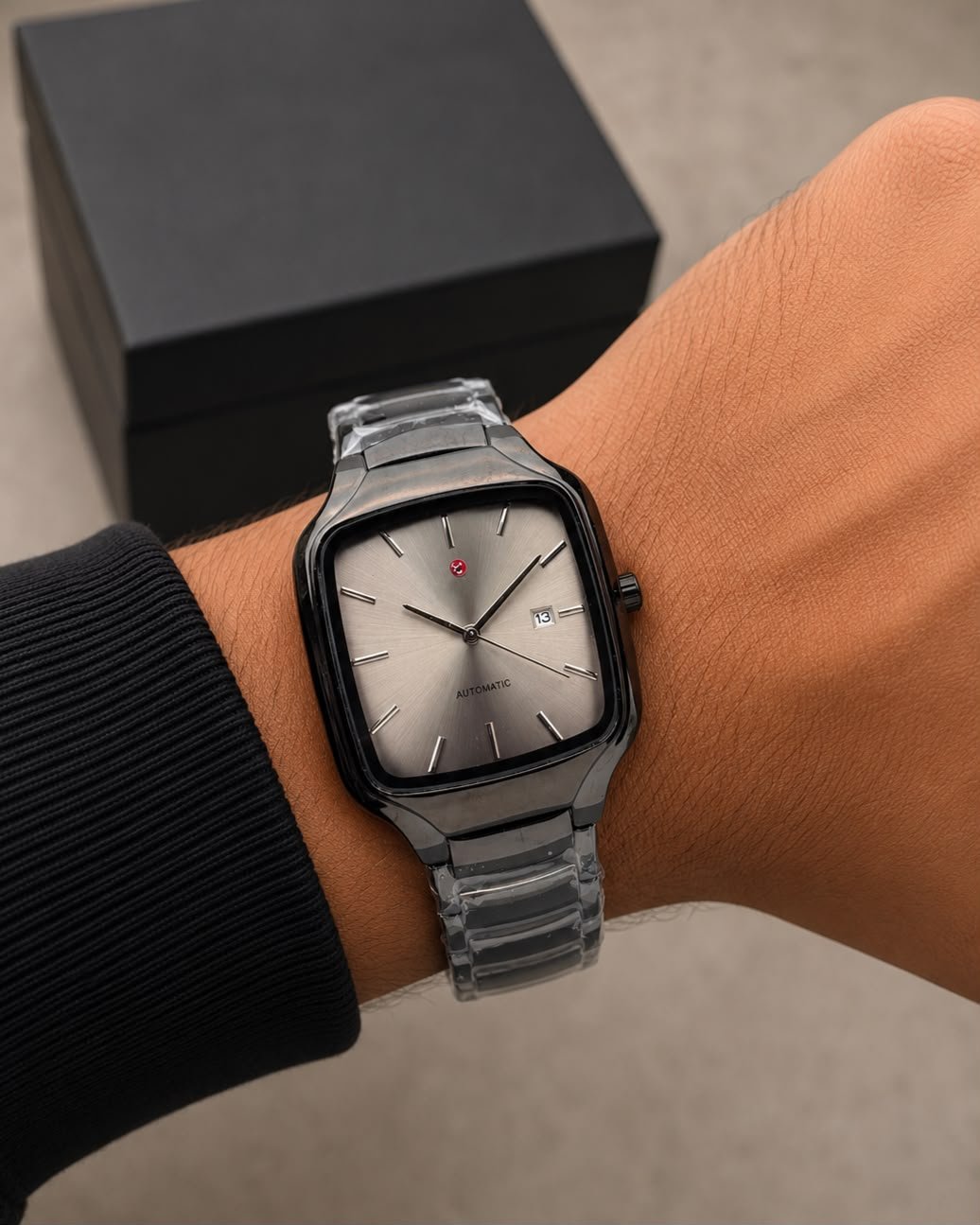 Premium Men's Quartz Watch – Stainless Steel Date Edition
