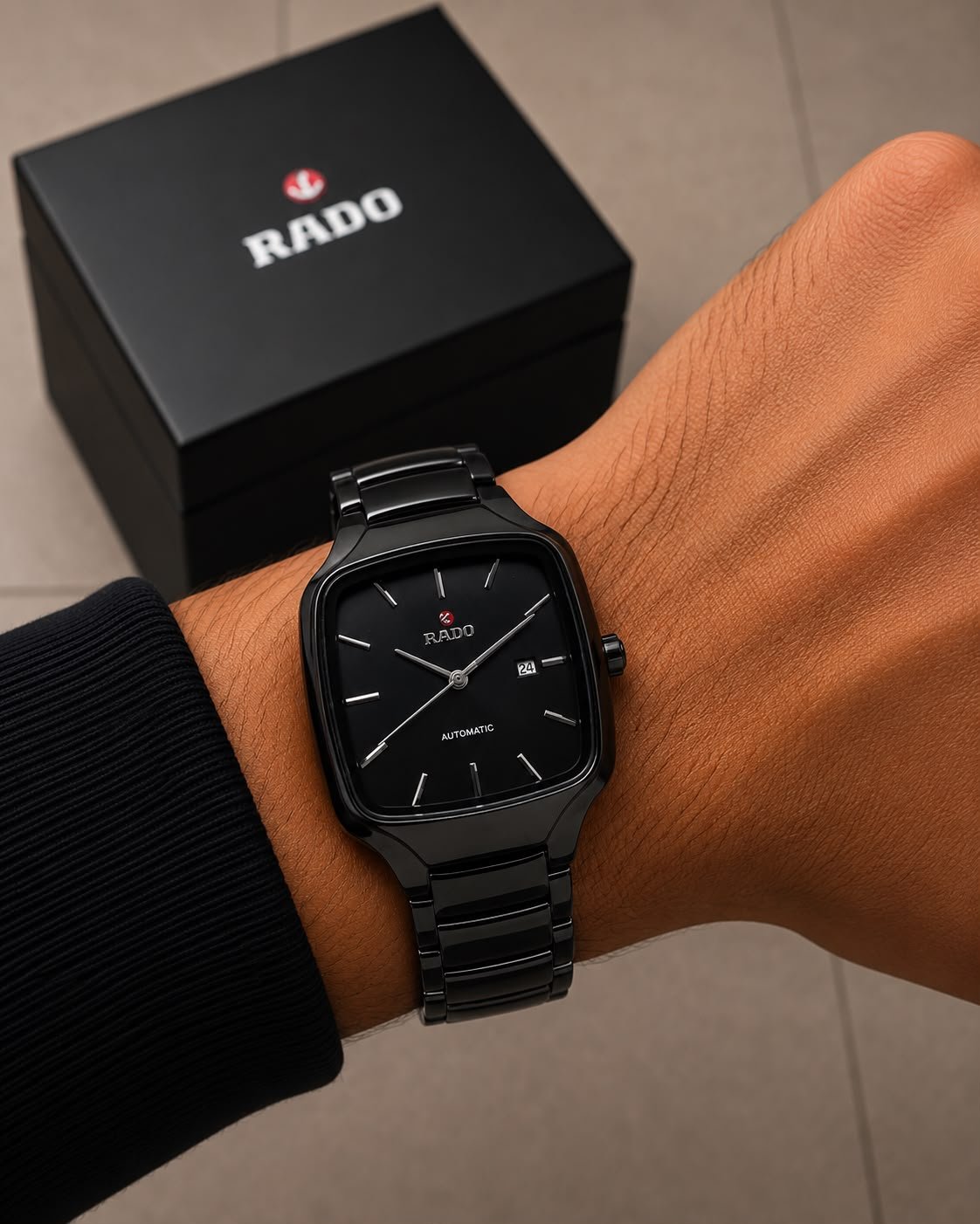 Premium Men's Quartz Watch – Stainless Steel Date Edition