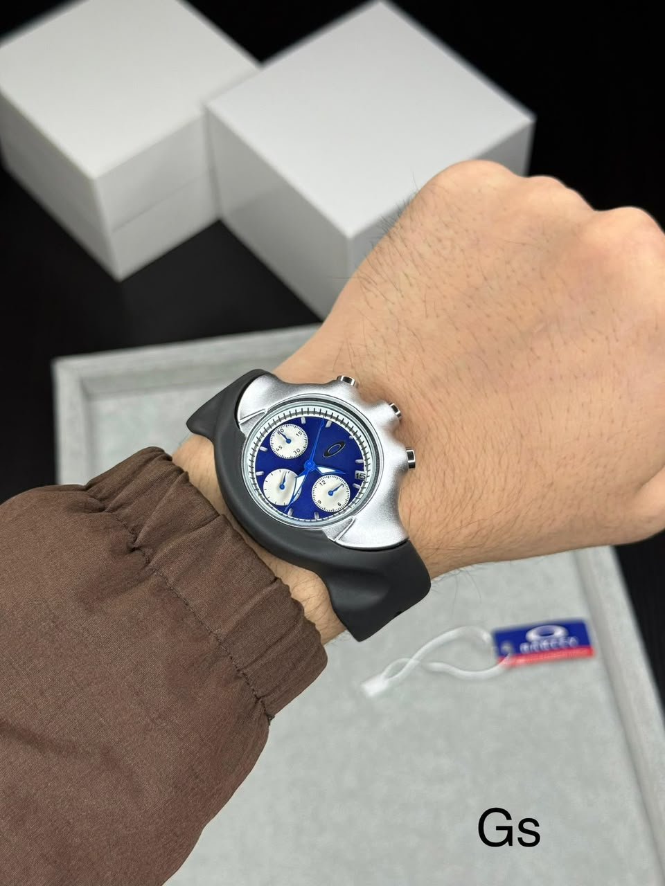 Men's Silver Bezel Sport Watch – 38mm Sapphire Glass Edition