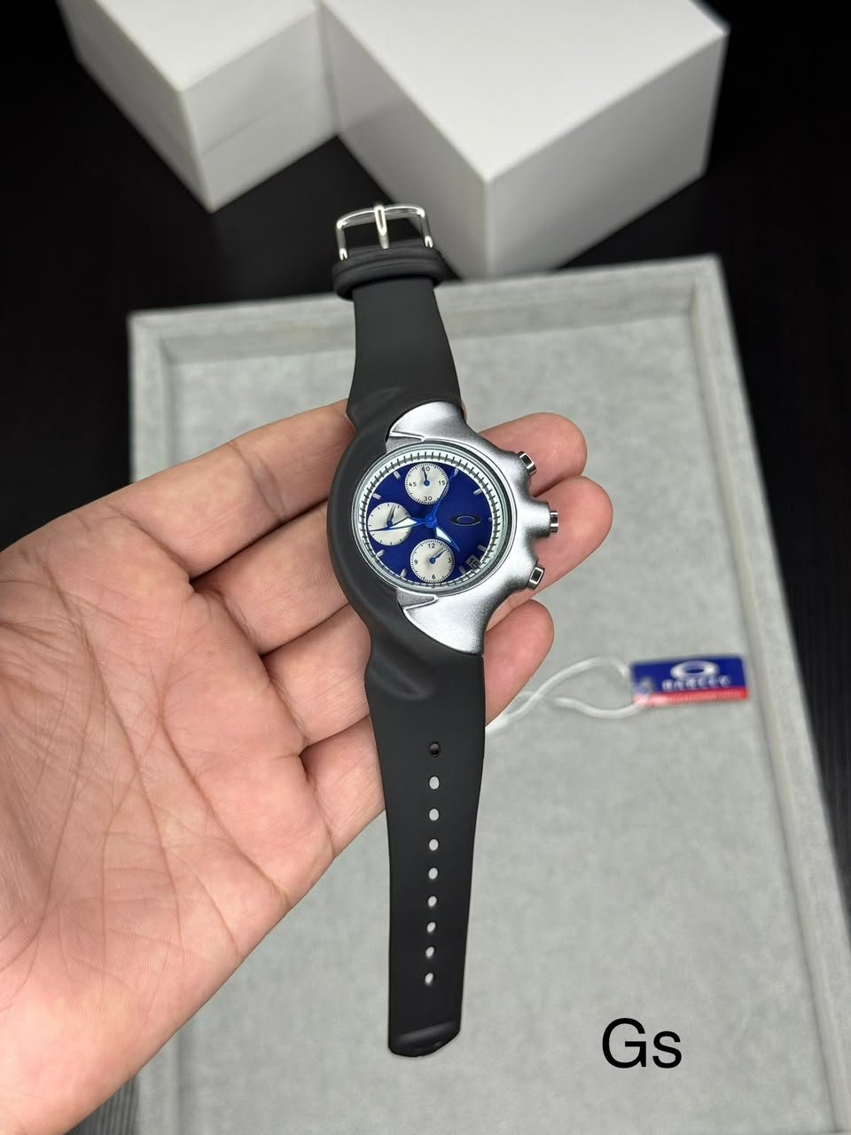 Men's Silver Bezel Sport Watch – 38mm Sapphire Glass Edition