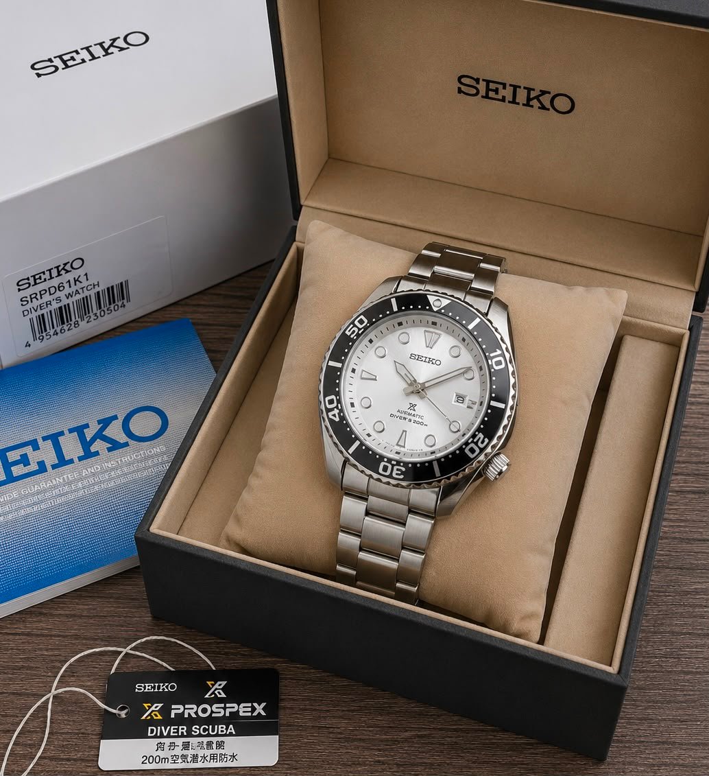 Premium Open Back Men's Quartz Watch – Stainless Steel Date Edition