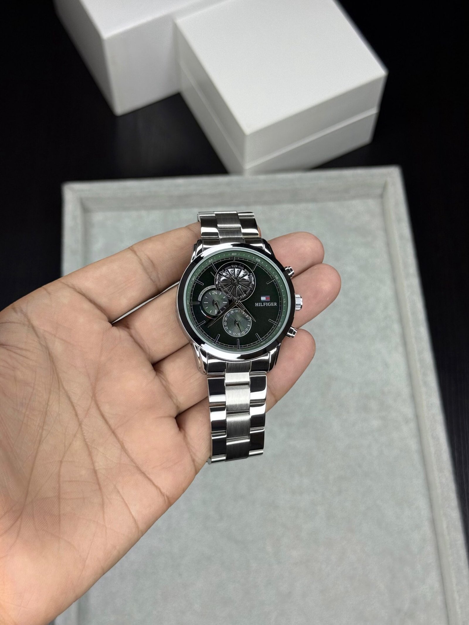 Men's Multifunction Chronograph Watch – Green Dial 42mm