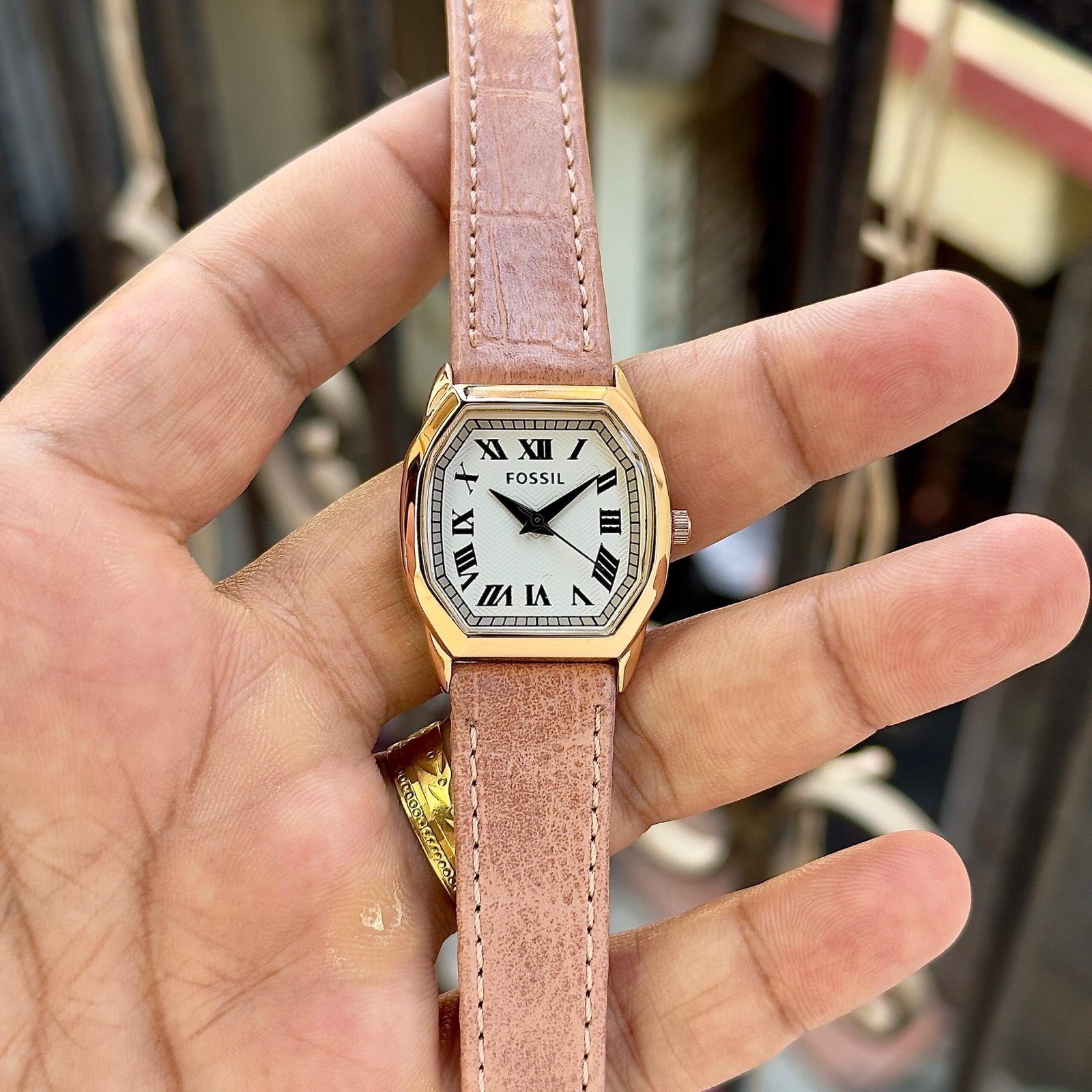 Vintage Elegance Roman Dial Women's Watch – Rose Gold 32mm