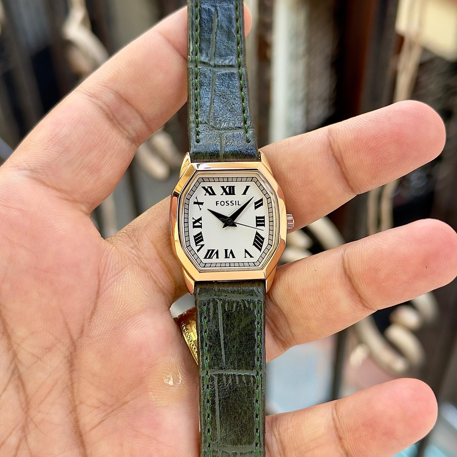 Vintage Elegance Roman Dial Women's Watch – Rose Gold 32mm