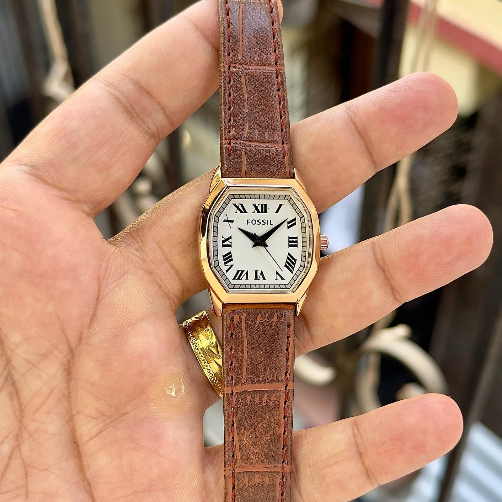 Vintage Elegance Roman Dial Women's Watch – Rose Gold 32mm