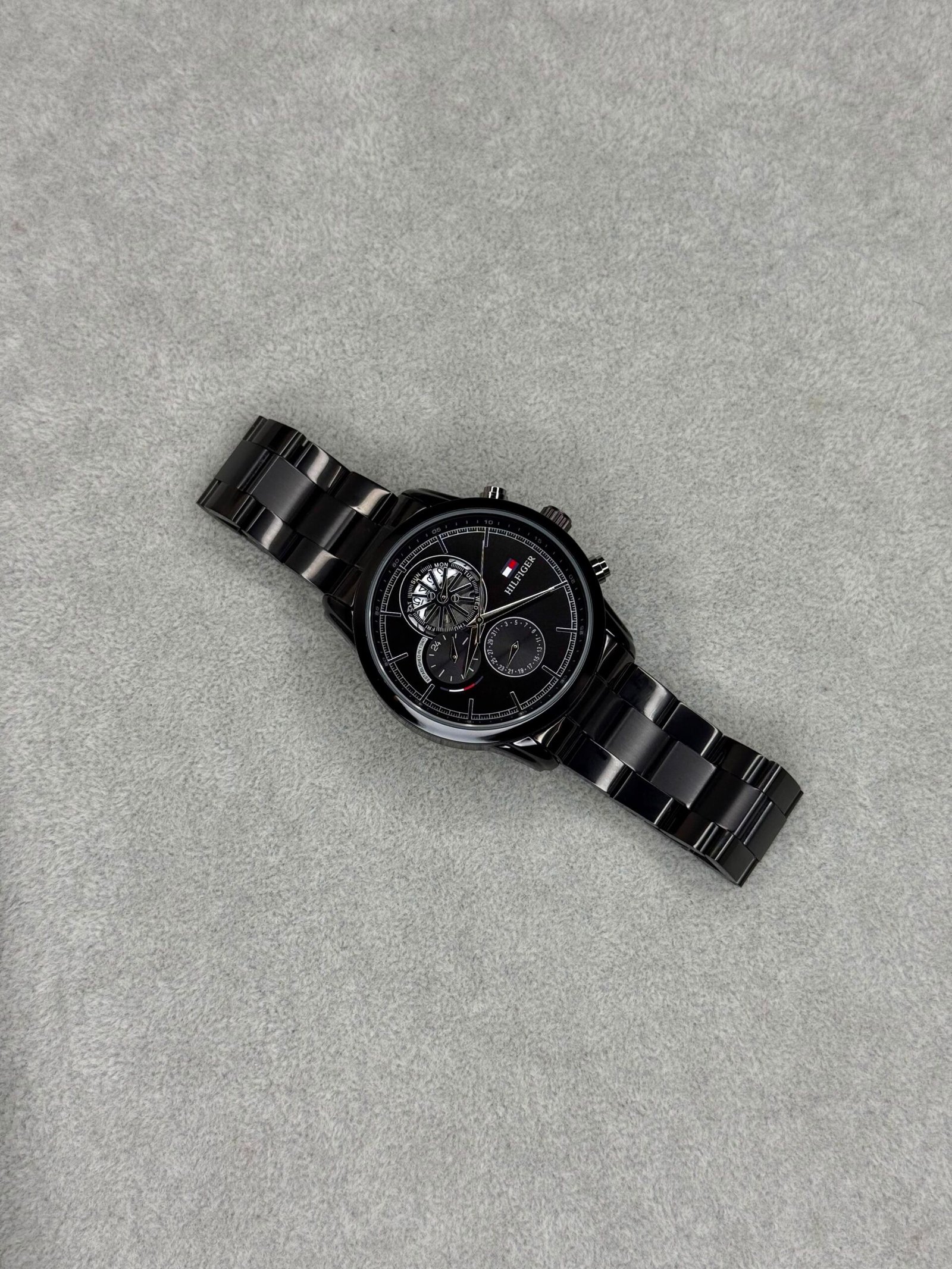 Men's Multifunction Chronograph Watch – Green Dial 42mm