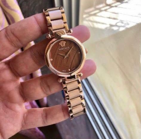 Luxury Rose Gold Women's Watch – Green Dial Fashion Edition