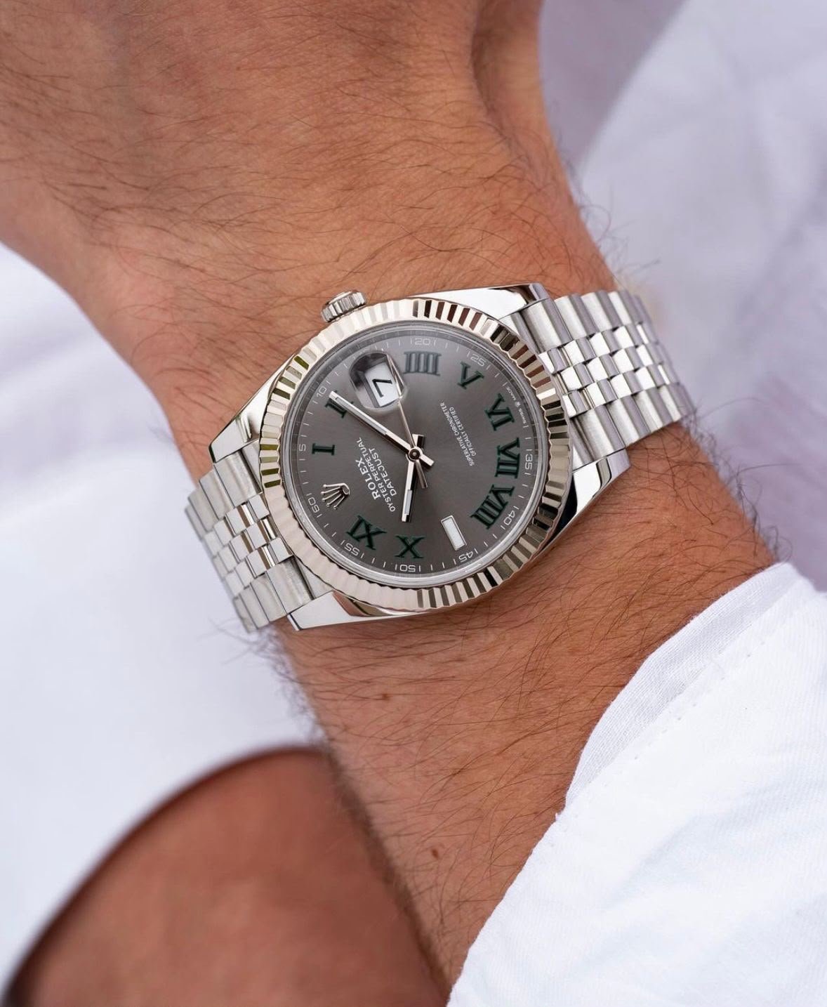 Premium DateJust Automatic Men's Watch – 43mm Brushed Silver Edition