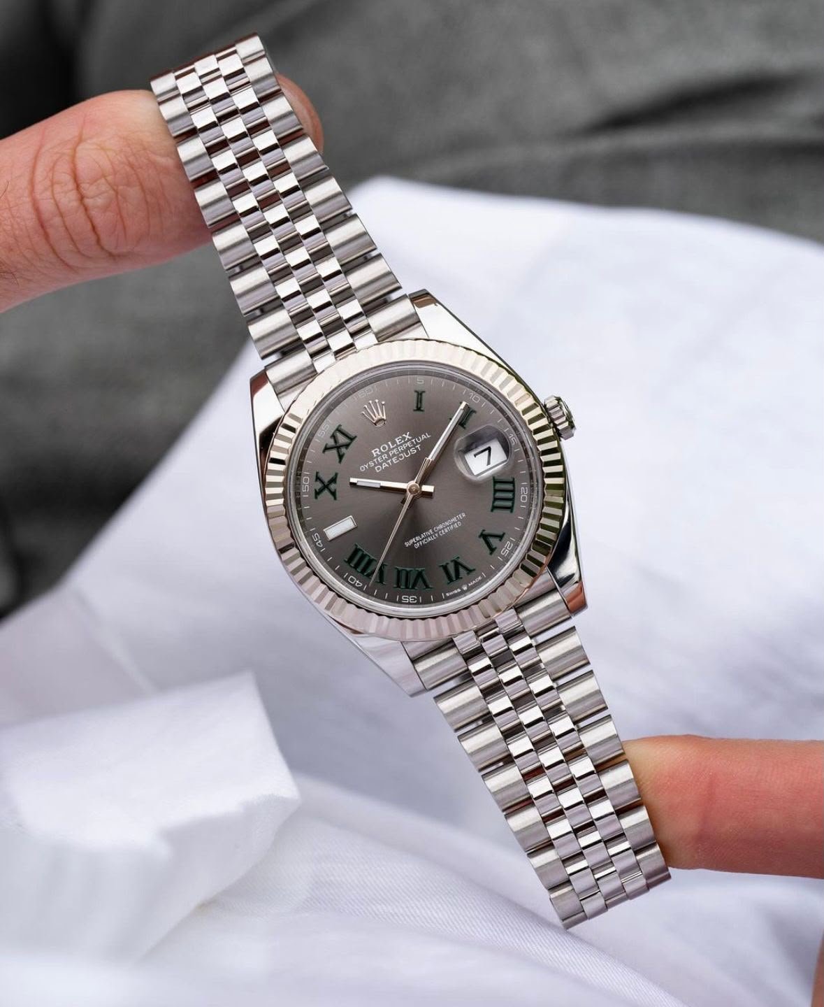 Premium DateJust Automatic Men's Watch – 43mm Brushed Silver Edition