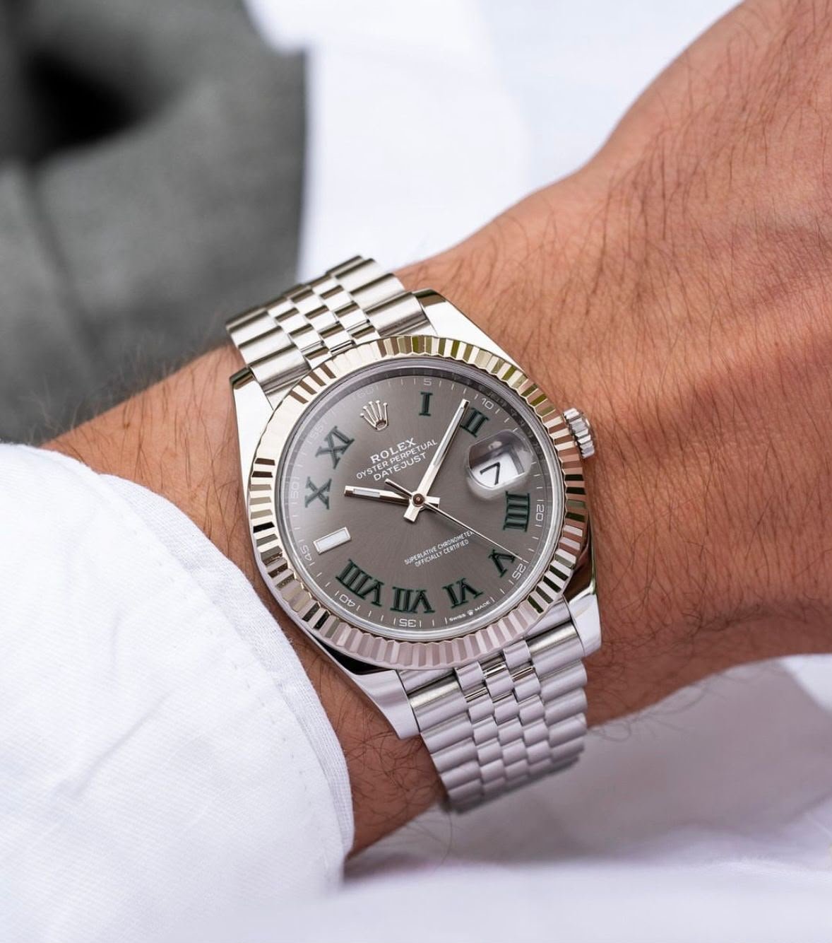 Premium DateJust Automatic Men's Watch – 43mm Brushed Silver Edition