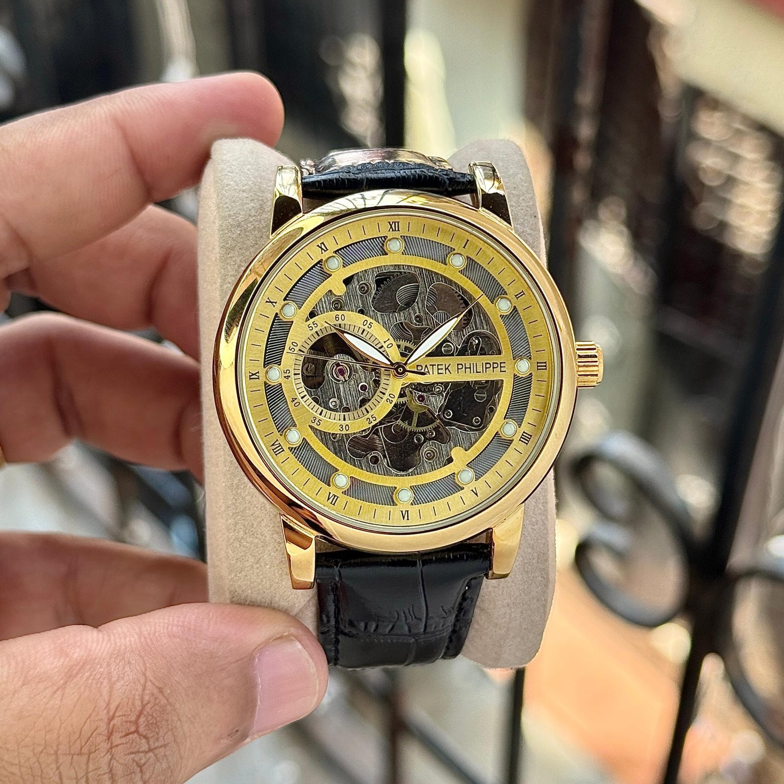 Luxury Skeleton Automatic Men's Watch – 44mm Gold Mechanical Edition