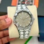 Luxury Gold Tone Men’s Watch – Stainless Steel 5 ATM Date Edition