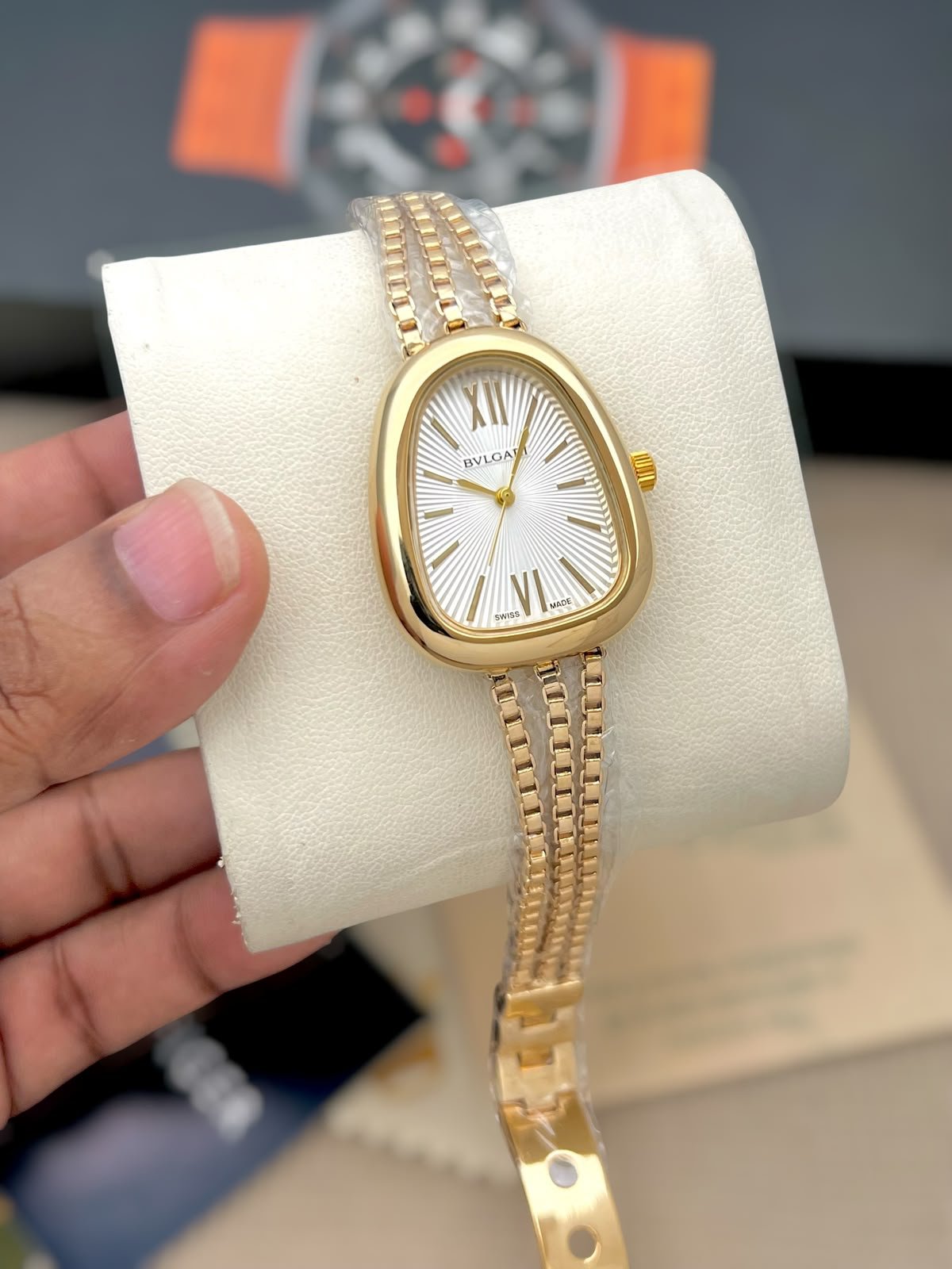 Luxury Oval Bracelet Women's Watch – Premium Sunburst Dial Edition