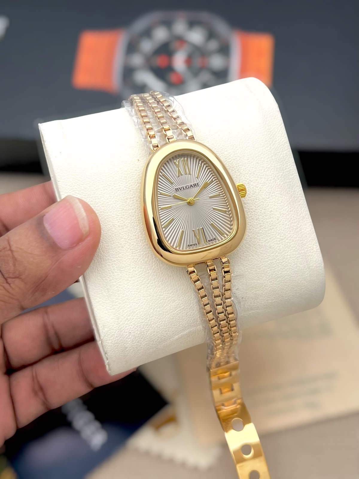 Luxury Oval Bracelet Women's Watch – Premium Sunburst Dial Edition