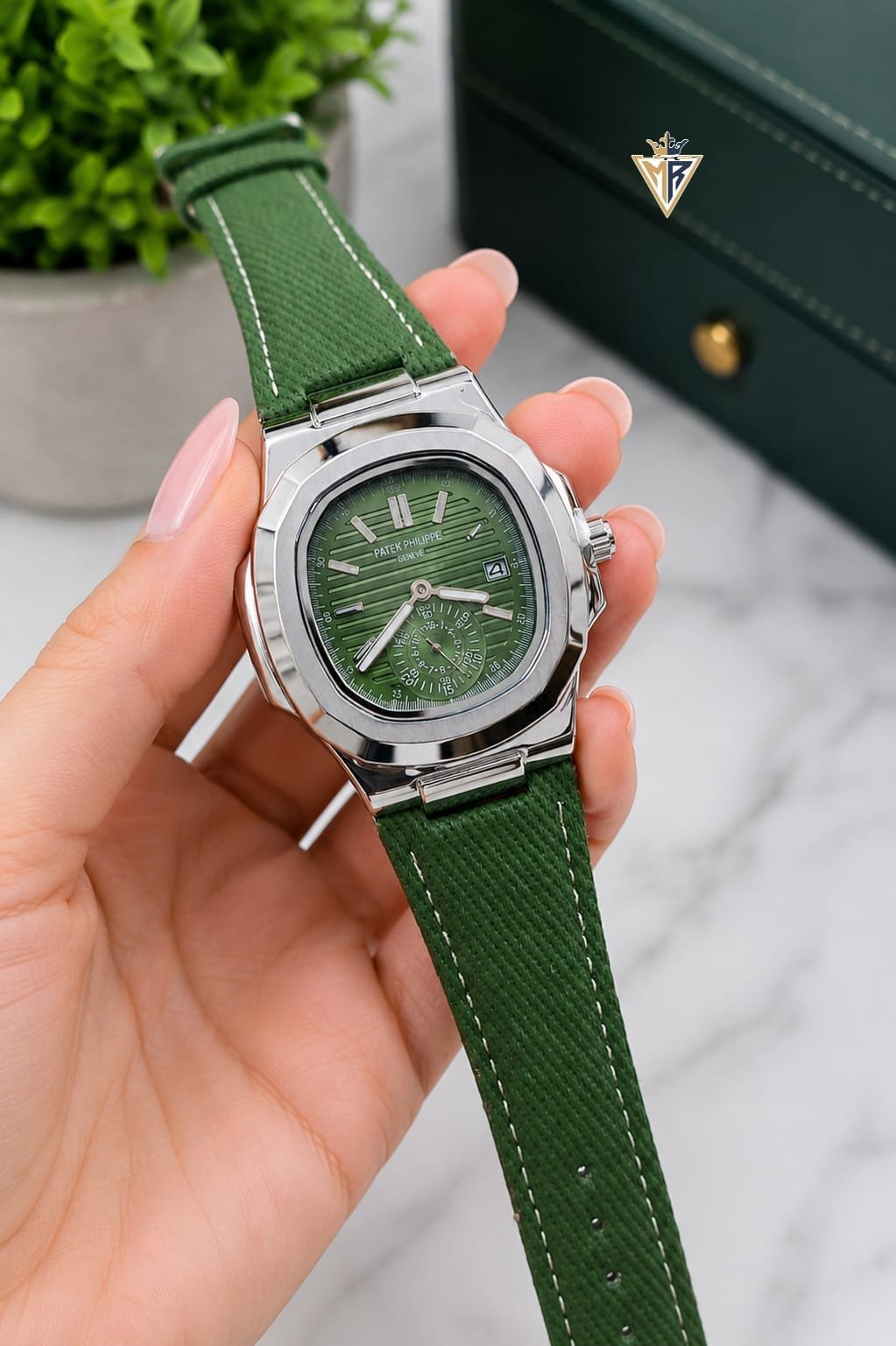 Luxury Square Dial Men's Watch – Textured Strap & Date Edition
