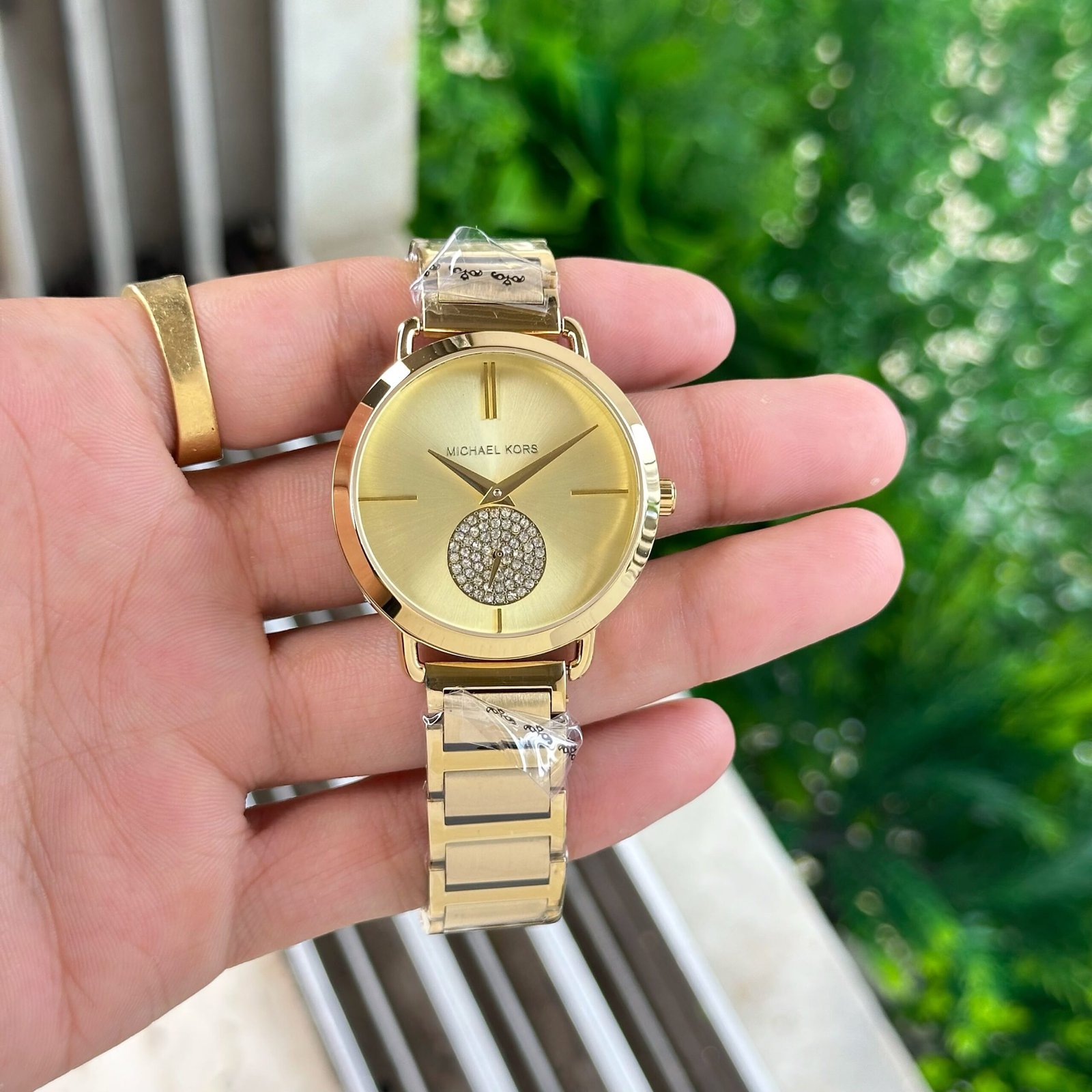 Portia Rose Gold & Blue Luxury Women's Watch – 32mm Metallic Edition