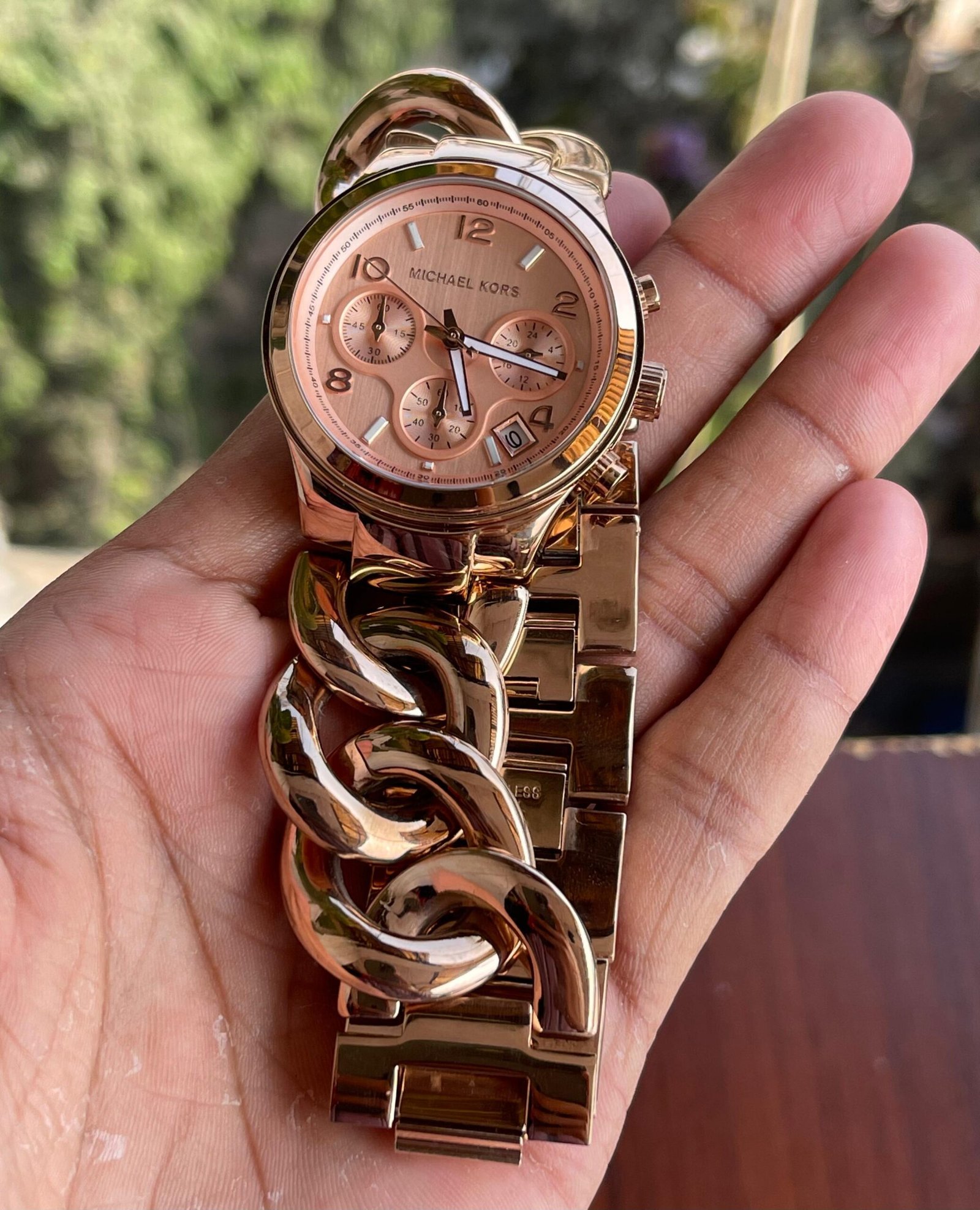 Runway Gold Chain-Link Women's Watch – 38mm Chronograph Edition