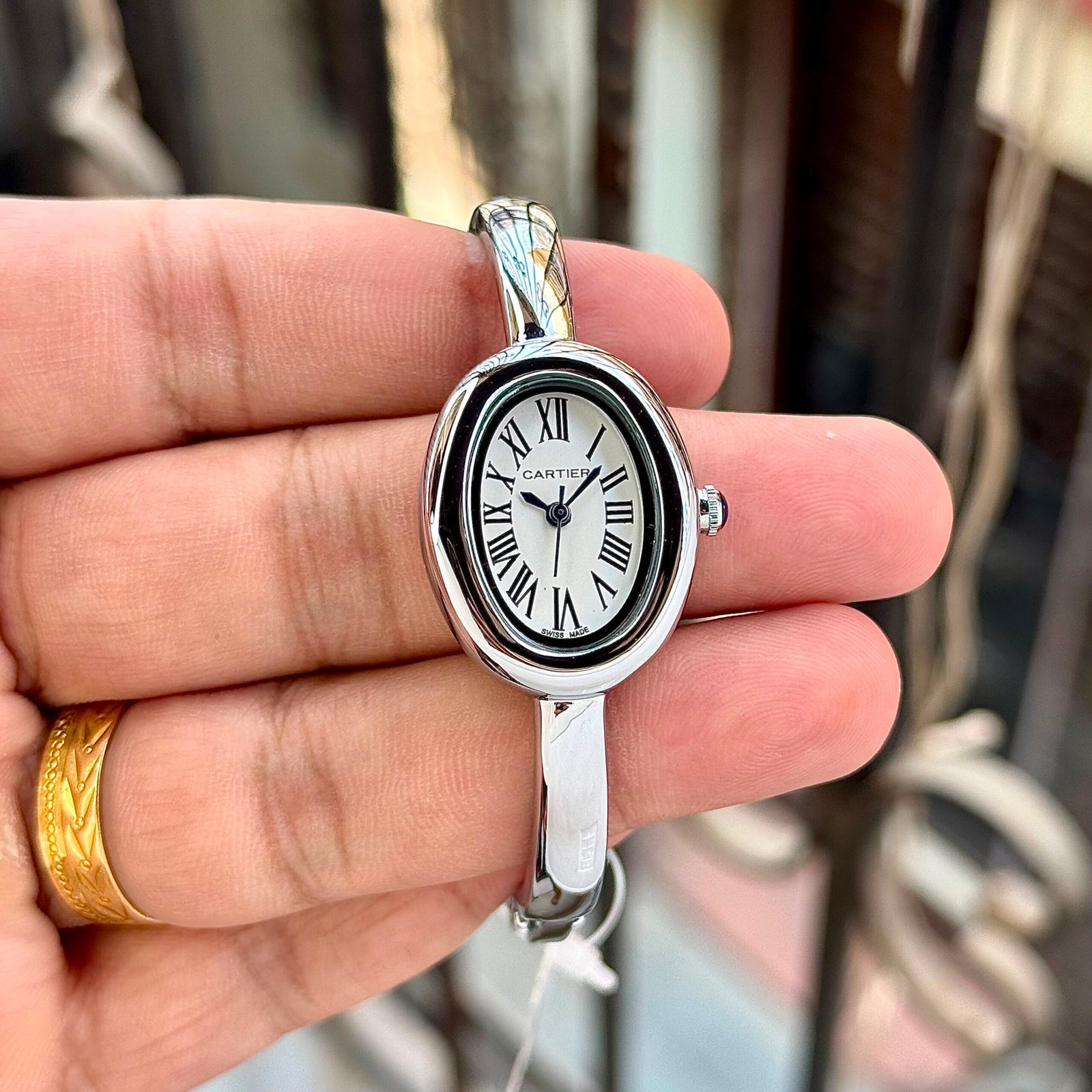 Iconic Baignoire Rose Gold Women's Watch – Luxury Oval Bangle Edition
