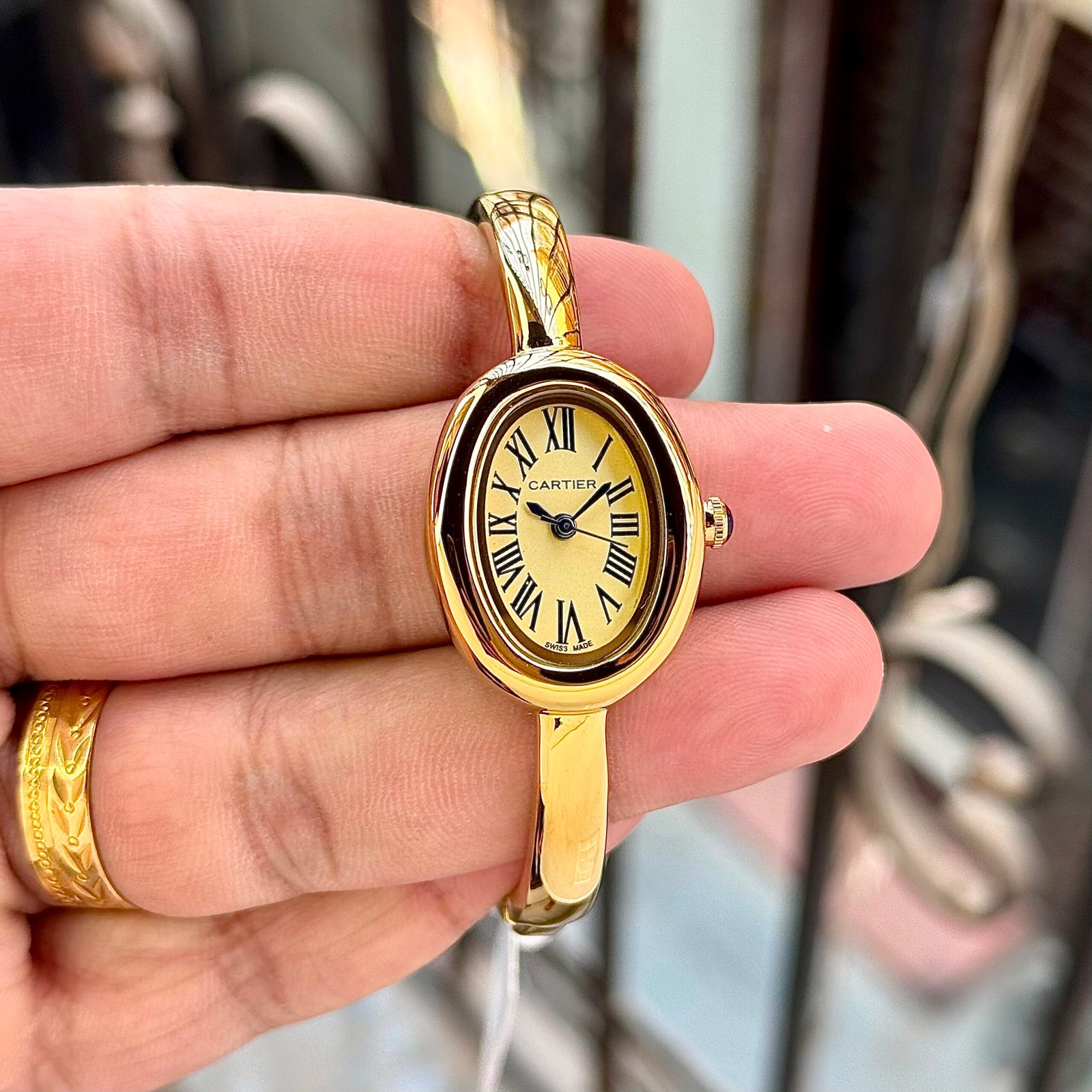 Iconic Baignoire Rose Gold Women's Watch – Luxury Oval Bangle Edition