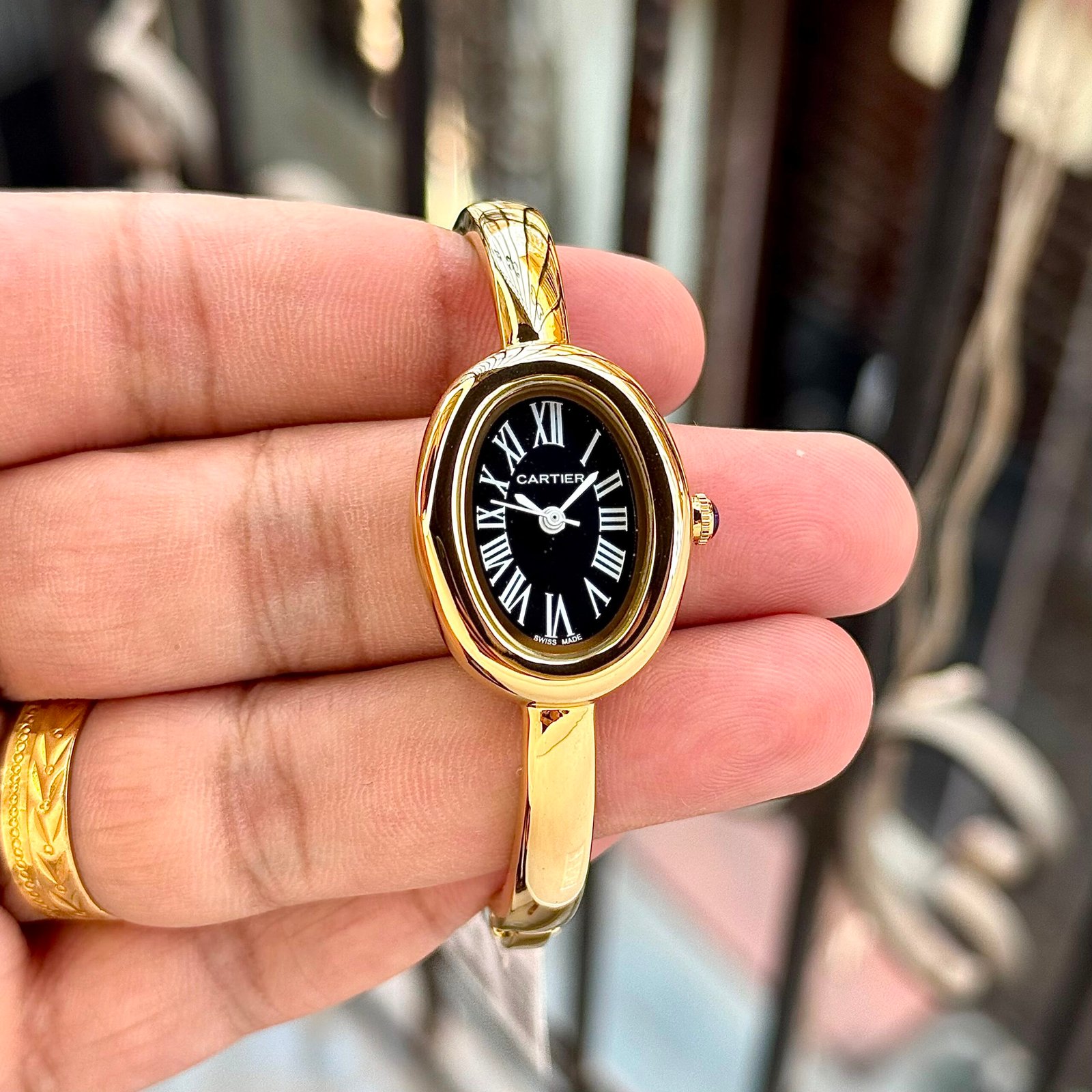 Iconic Baignoire Rose Gold Women's Watch – Luxury Oval Bangle Edition