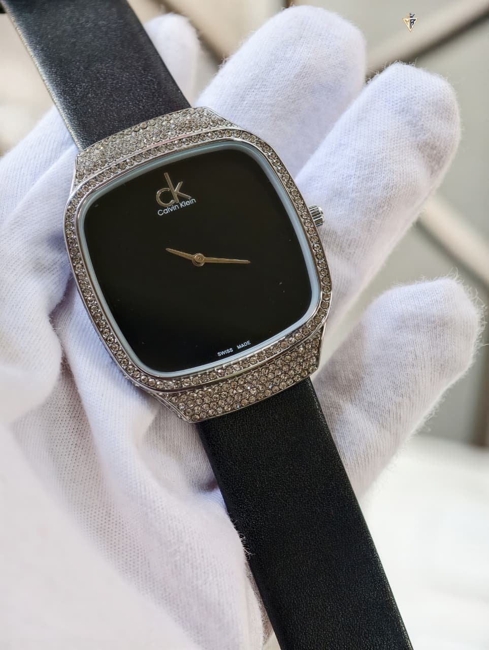 Minimalist Square Dial Men's Watch – Crystal Bezel Leather Edition