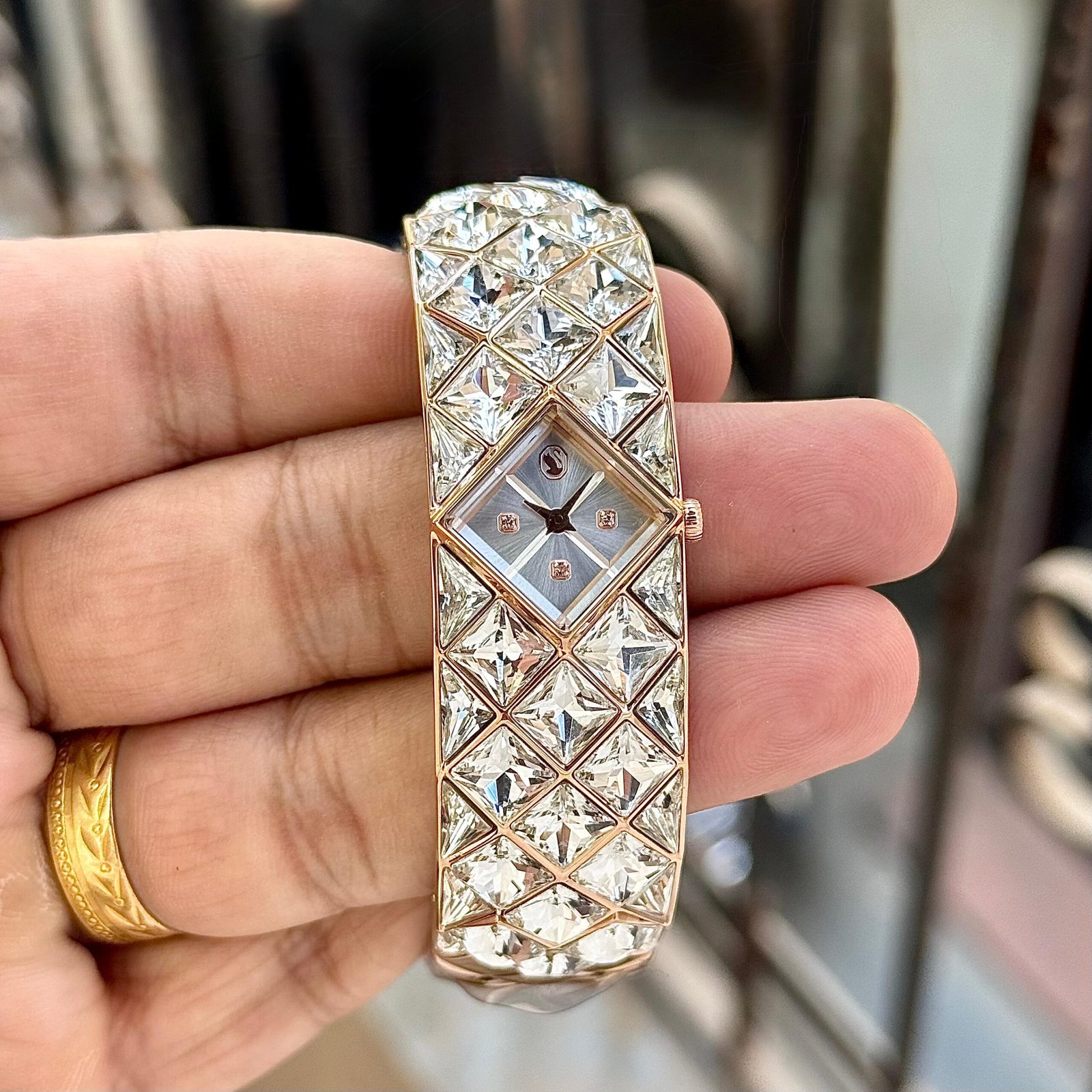 Curiosa Crystal Bangle Women's Watch – Diamond-Shaped Silver Dial