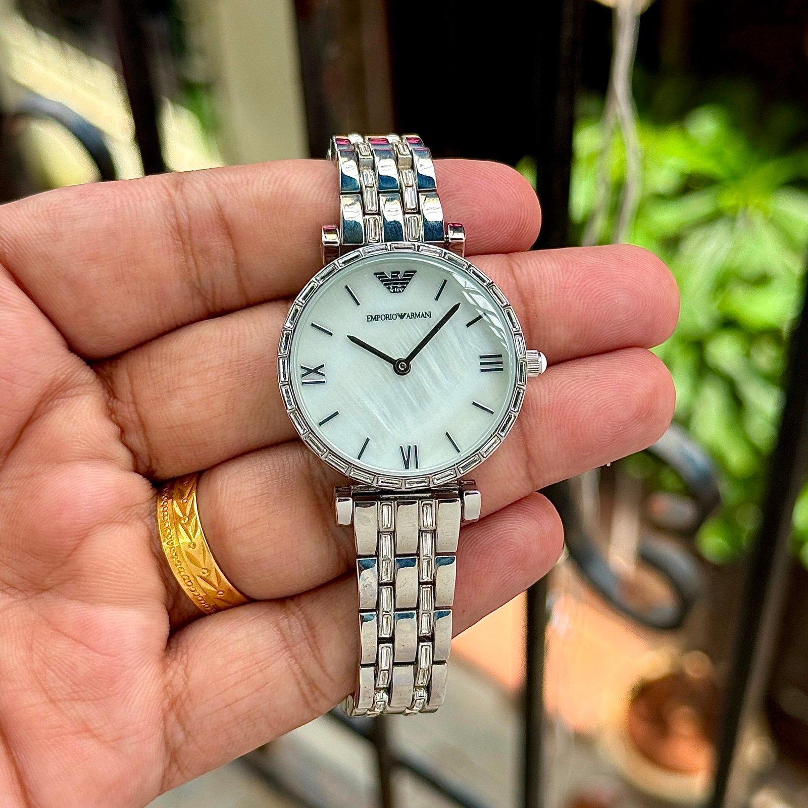 Modern Gianni T-Bar Women's Watch – Mother of Pearl & Crystal 32mm