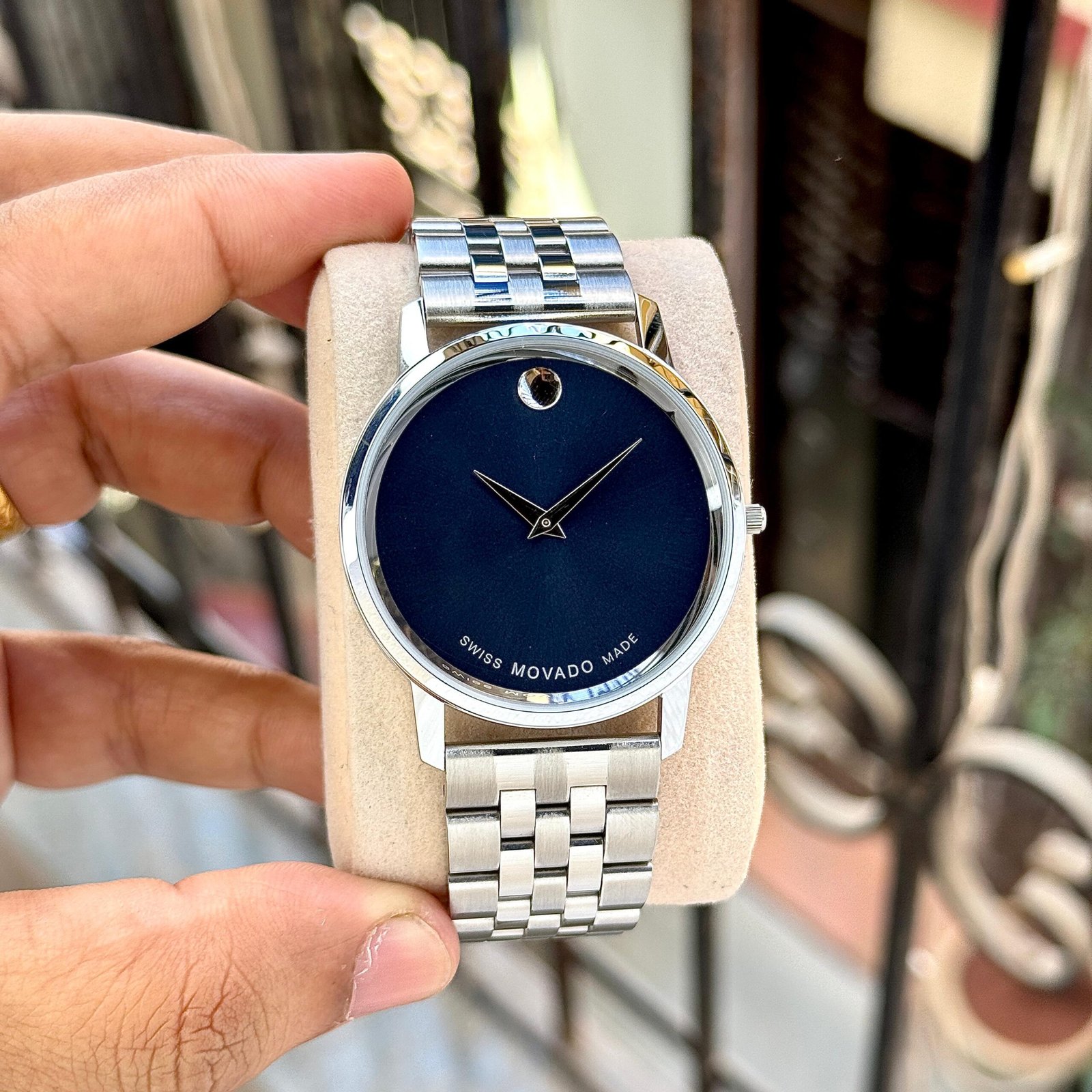Museum Classic Men's Watch – 43mm Sapphire Glass Black Edition